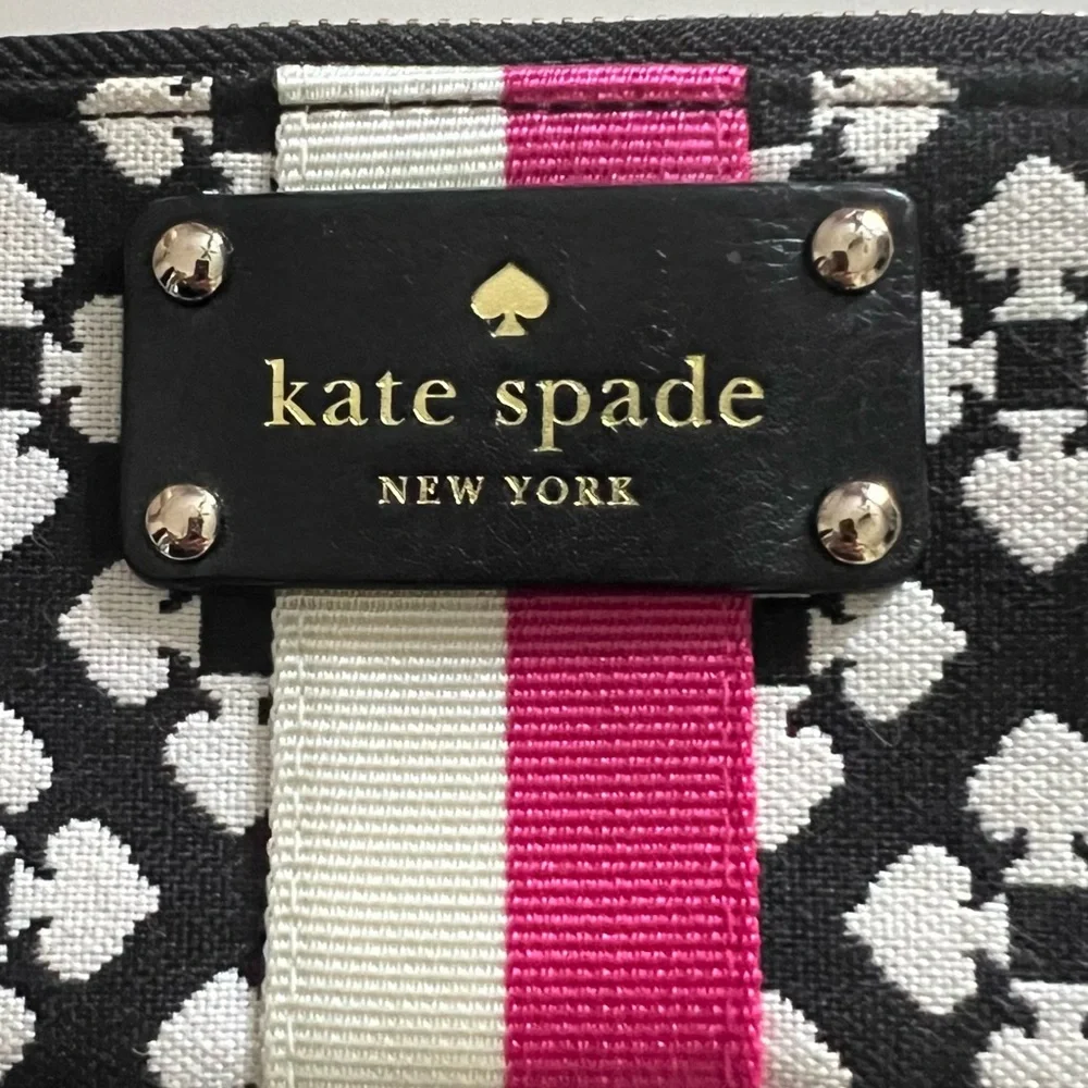 Kate Spade Wristlet Wallet Very Cute